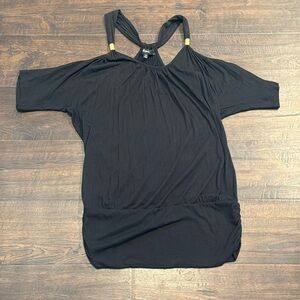 Express black open shoulder short sleeve shirt
Size small